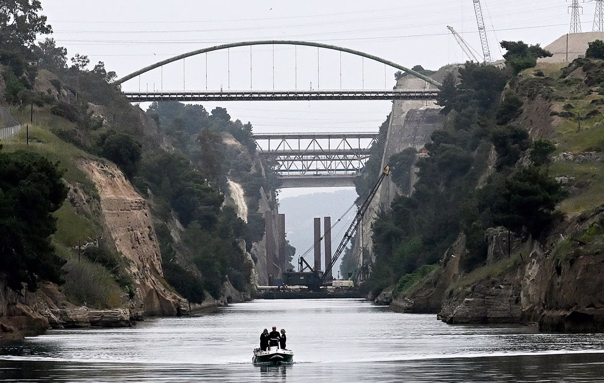 ΕΛΛΑΔΑ - Συγκλονίζει ο θάνατος της 17χρονης από το Ψυχικό – Το σημείωμα που άφησε στο σπίτι της ΕΛΛΑΔΑ - Συγκλονίζει ο θάνατος της 17χρονης από το Ψυχικό – Το σημείωμα που άφησε στο σπίτι της
