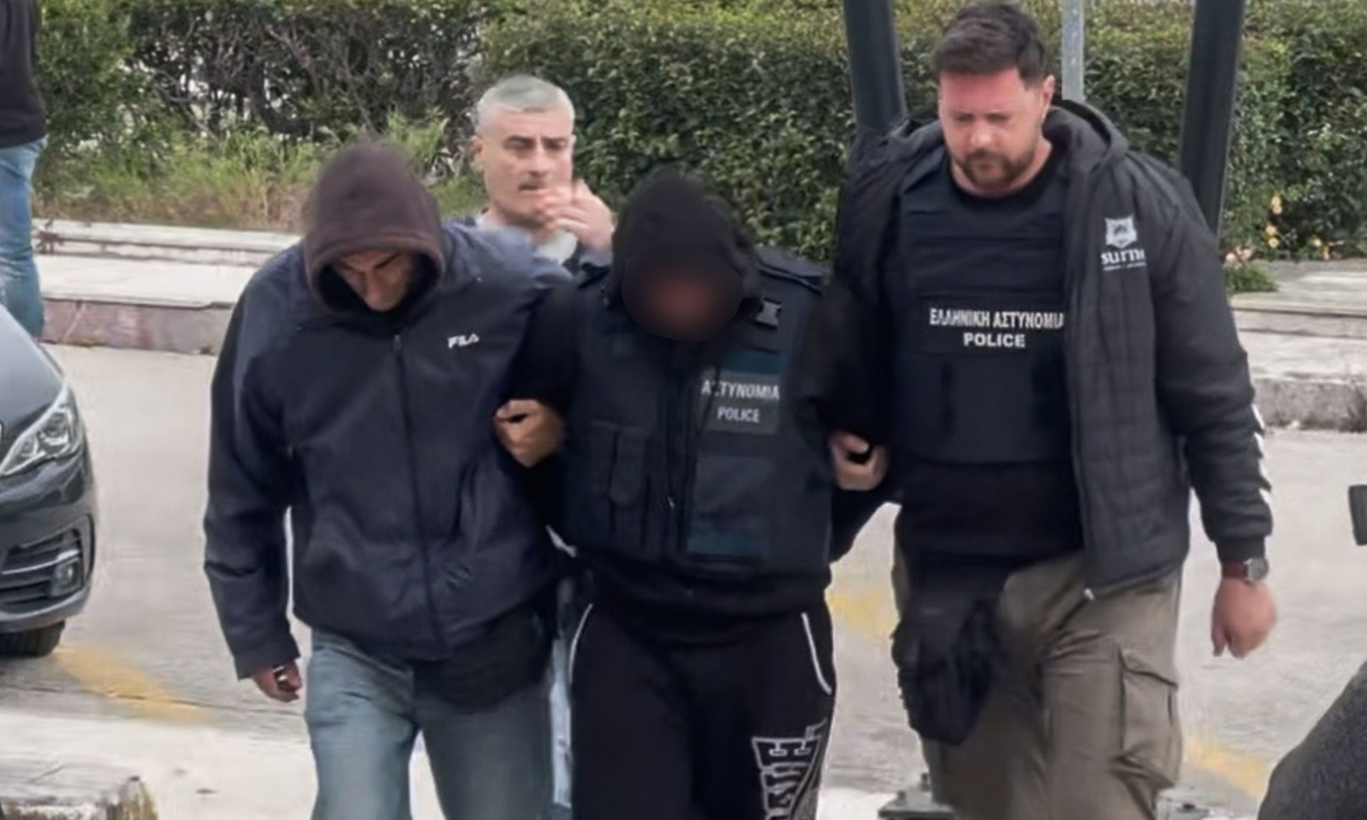 ΕΛΛΑΔΑ - Κεφαλονιά: Προφυλακιστέοι οι 3 νεαροί για τον θάνατο της Μυρτούς ΕΛΛΑΔΑ - Κεφαλονιά: Προφυλακιστέοι οι 3 νεαροί για τον θάνατο της Μυρτούς