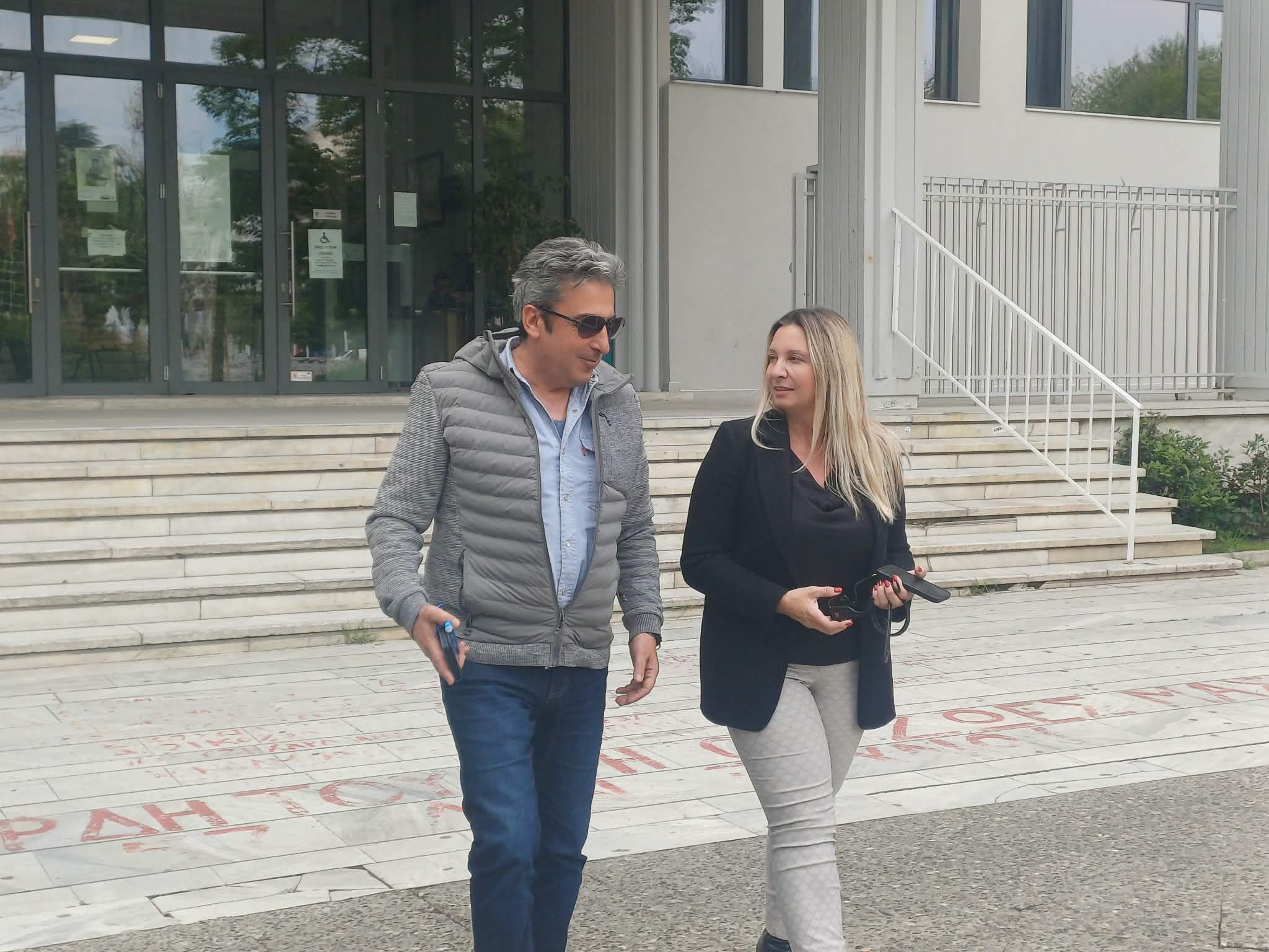 Εκταφές σορών στα Τέμπη: Στο Δικαστικό Μέγαρο Λάρισας ο Παύλος Ασλανίδης