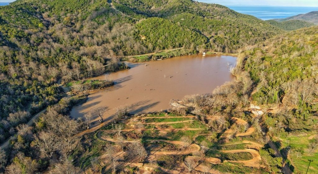 ΛΑΡΙΣΑ - Ξαναγεμίζει πανέμορφη λίμνη σε χωριό της Λάρισας μετά τις βροχές (ΦΩΤΟ) ΛΑΡΙΣΑ - Ξαναγεμίζει πανέμορφη λίμνη σε χωριό της Λάρισας μετά τις βροχές (ΦΩΤΟ)