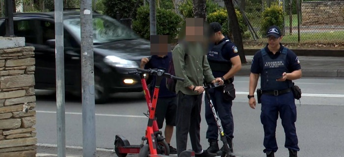 ΘΕΣΣΑΛΙΑ - Θεσσαλία: «Καμπάνες» για μη χρήση κράνους σε 76 άτομα – Οι περισσότεροι παραβάτες με ηλεκτρικά πατίνια ΘΕΣΣΑΛΙΑ - Θεσσαλία: «Καμπάνες» για μη χρήση κράνους σε 76 άτομα – Οι περισσότεροι παραβάτες με ηλεκτρικά πατίνια