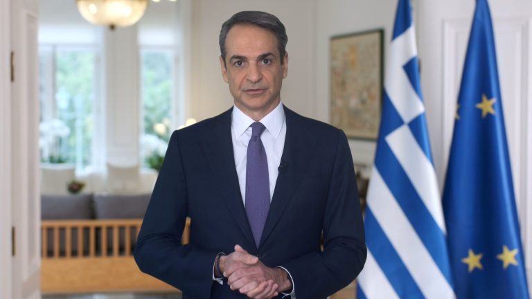 Αγροτικά - Μητσοτάκης: Συνεχίζεται έως και τον Αύγουστο η επιδότηση 15% στα λιπάσματα - τα μέτρα που ανακοινώθηκαν Αγροτικά - Μητσοτάκης: Συνεχίζεται έως και τον Αύγουστο η επιδότηση 15% στα λιπάσματα - τα μέτρα που ανακοινώθηκαν