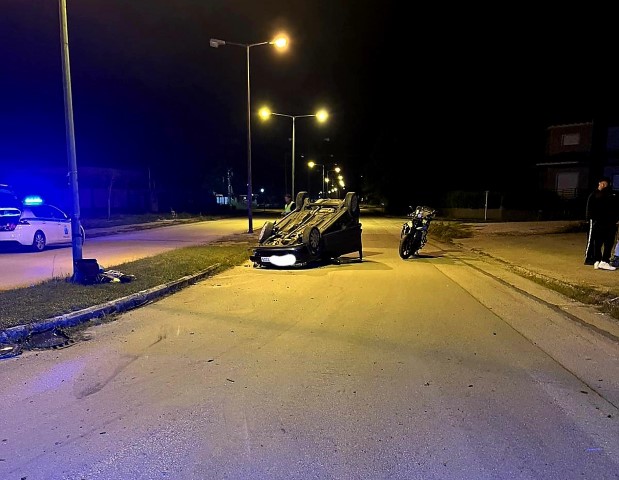 ΤΡΙΚΑΛΑ - Τρίκαλα: Σοκαριστικό τροχαίο τα ξημερώματα στην οδό Πύλης ΤΡΙΚΑΛΑ - Τρίκαλα: Σοκαριστικό τροχαίο τα ξημερώματα στην οδό Πύλης