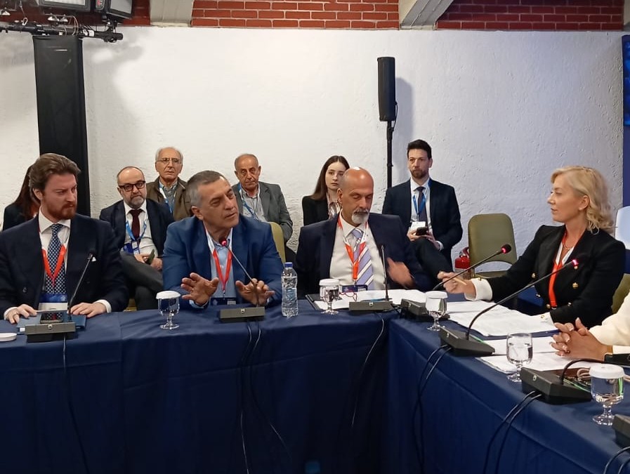 ΘΕΣΣΑΛΙΑ - Κουρέτας στο Φόρουμ των Δελφών: «Έμαθα να μου δίνουν ένα και εγώ να κάνω δέκα» ΘΕΣΣΑΛΙΑ - Κουρέτας στο Φόρουμ των Δελφών: «Έμαθα να μου δίνουν ένα και εγώ να κάνω δέκα»