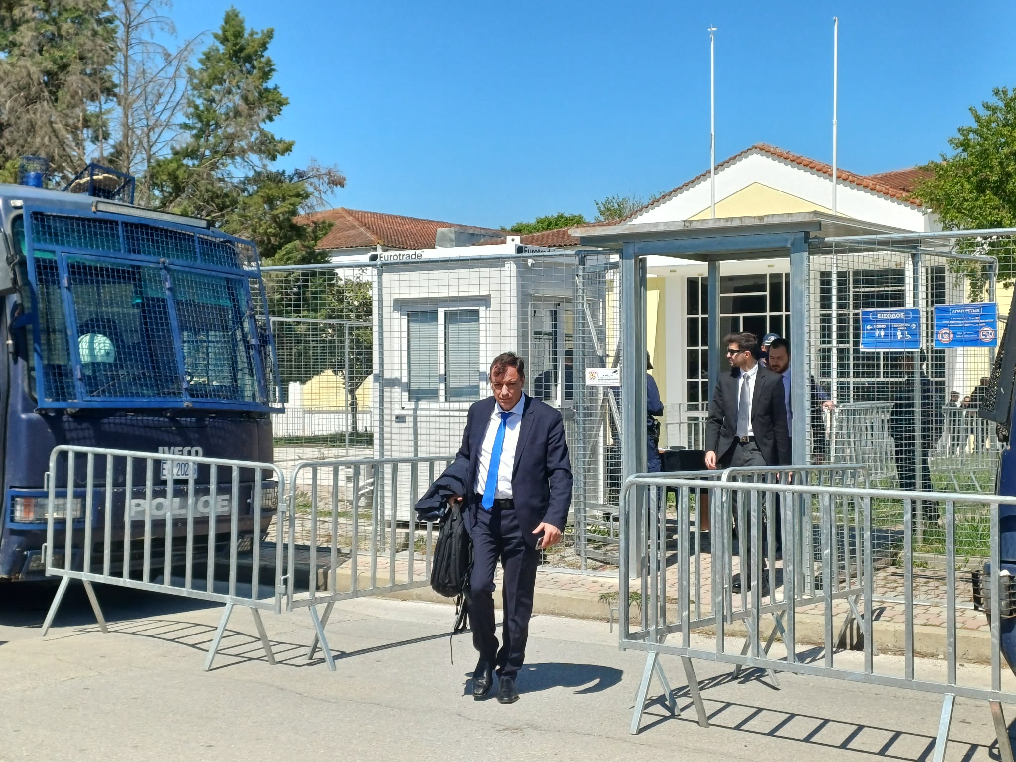 ΛΑΡΙΣΑ - Δίκη Τεμπών: Σήμερα οι τοποθετήσεις των συνηγόρων – Ένταση και αντιδράσεις χθες για τη στάση του δημοσίου ΛΑΡΙΣΑ - Δίκη Τεμπών: Σήμερα οι τοποθετήσεις των συνηγόρων – Ένταση και αντιδράσεις χθες για τη στάση του δημοσίου