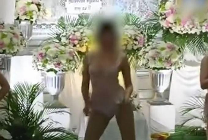 ΔΙΕΘΝΗ - Κηδεία με... πάρτι και χορεύτριες - Η τελευταία επιθυμία ενός 58χρονου ΔΙΕΘΝΗ - Κηδεία με... πάρτι και χορεύτριες - Η τελευταία επιθυμία ενός 58χρονου