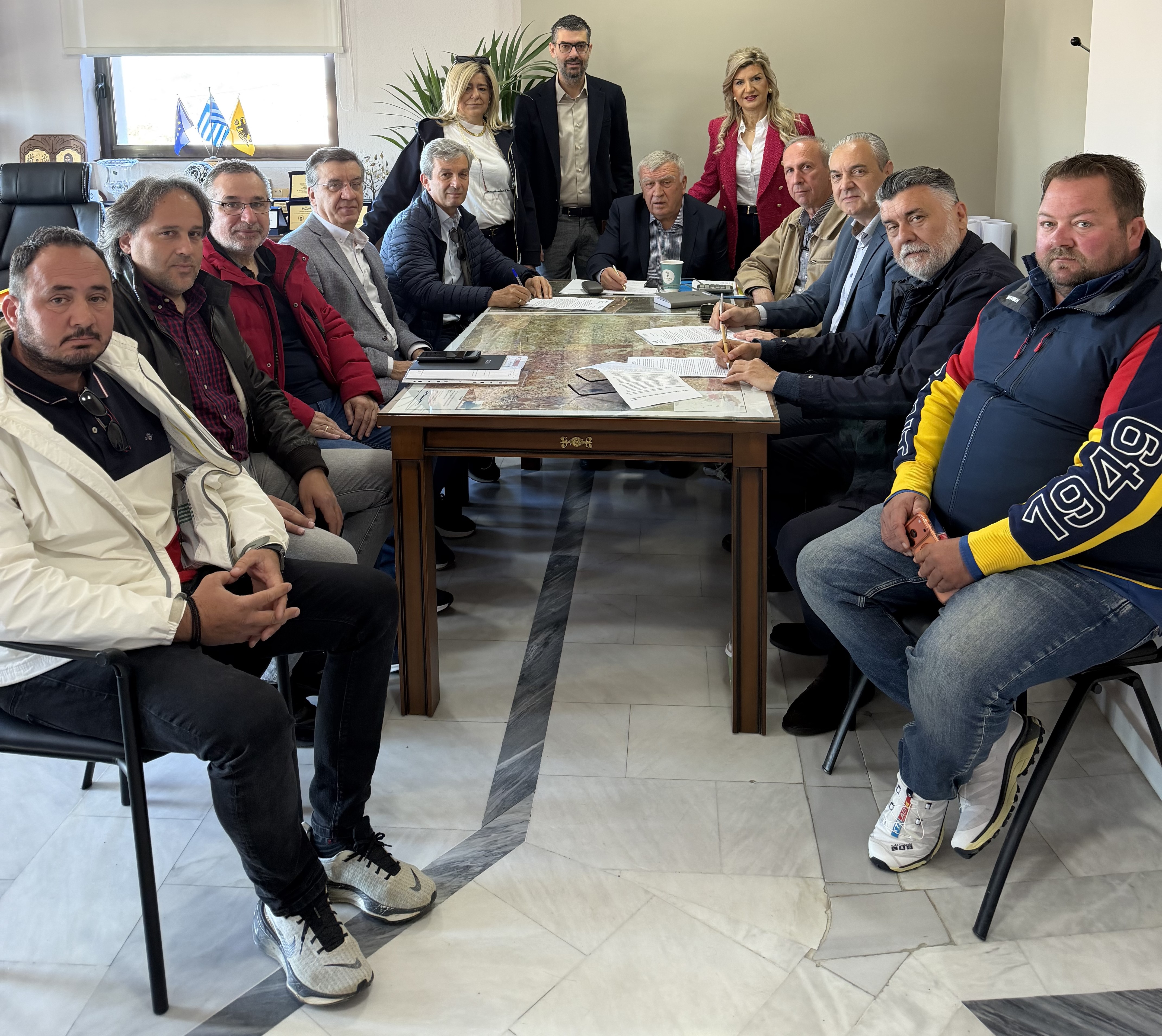 ΛΑΡΙΣΑ - Υπογραφή σύμβασης για το έργο «Αντικατάσταση εσωτερικού δικτύου ύδρευσης ΤΚ Χάλκης» Δήμου Κιλελέρ ΛΑΡΙΣΑ - Υπογραφή σύμβασης για το έργο «Αντικατάσταση εσωτερικού δικτύου ύδρευσης ΤΚ Χάλκης» Δήμου Κιλελέρ