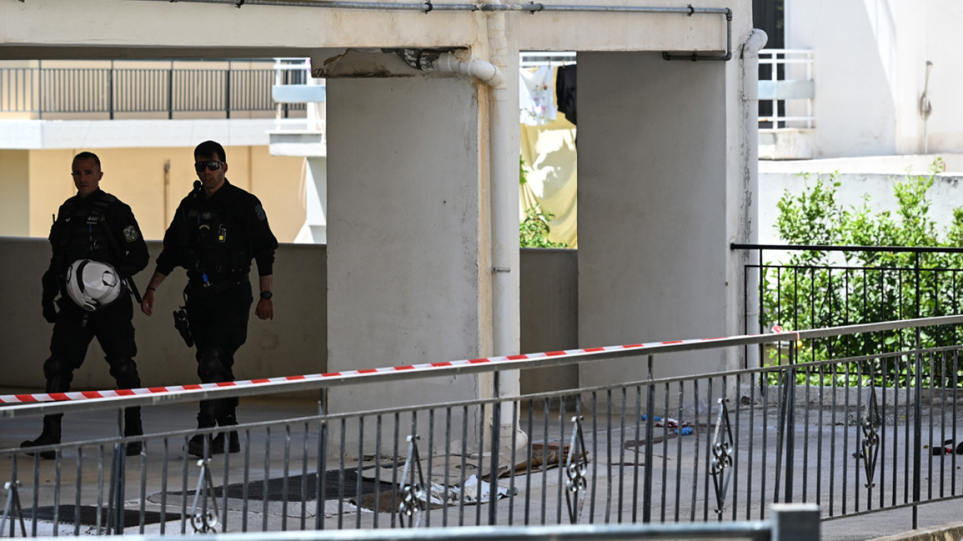 Ο φόβος της αποτυχίας στις πανελλήνιες και η κατάθλιψη «έσπρωξαν» τις δύο 17χρονες στο κενό