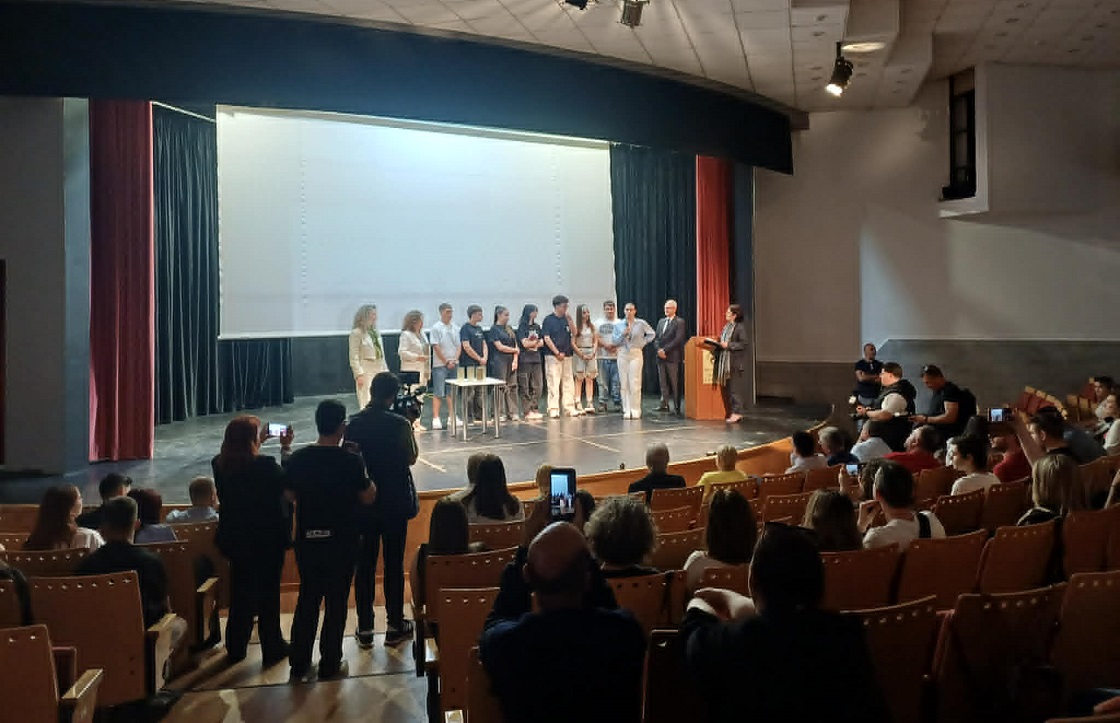 Τελετή βράβευσης για τον Πανθεσσαλικό Μαθητικό Διαγωνισμό «Νέοι και Διαδίκτυο» στη Δημ. Πινακοθήκη Λάρισας (ΦΩΤΟ+video)