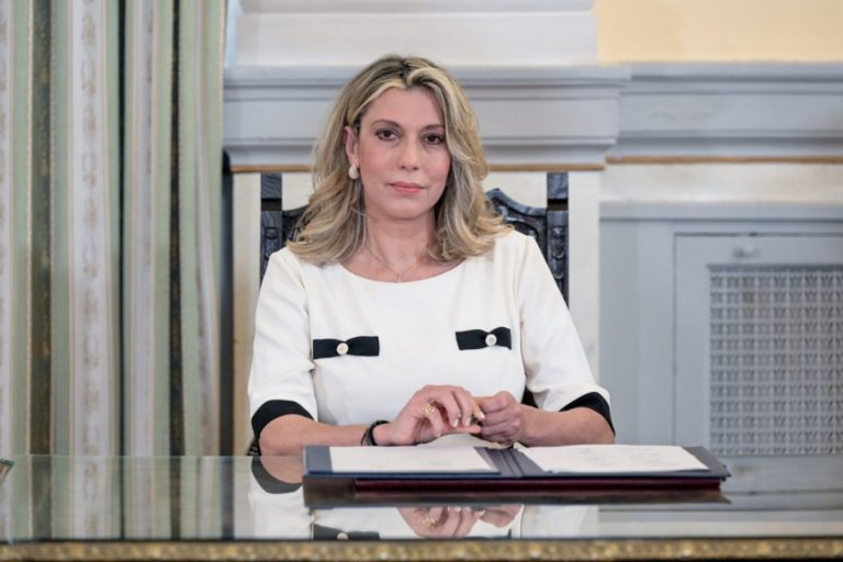 ΒΟΛΟΣ - Στον Βόλο η υφυπουργός Τουρισμού Άννα Καραμανλή για ημερίδα της Ένωσης Ξενοδόχων Μαγνησίας ΒΟΛΟΣ - Στον Βόλο η υφυπουργός Τουρισμού Άννα Καραμανλή για ημερίδα της Ένωσης Ξενοδόχων Μαγνησίας