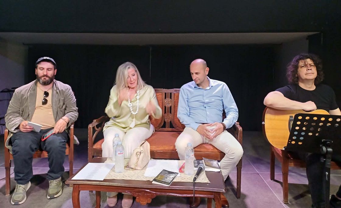 ΛΑΡΙΣΑ - «Τα Χαϊκού του Κορονοϊού»: Μνήμες από την περίοδο της πανδημίας μέσα από το βιβλίο της Mπέτυς Μαγρίζου (ΦΩΤΟ) ΛΑΡΙΣΑ - «Τα Χαϊκού του Κορονοϊού»: Μνήμες από την περίοδο της πανδημίας μέσα από το βιβλίο της Mπέτυς Μαγρίζου (ΦΩΤΟ)