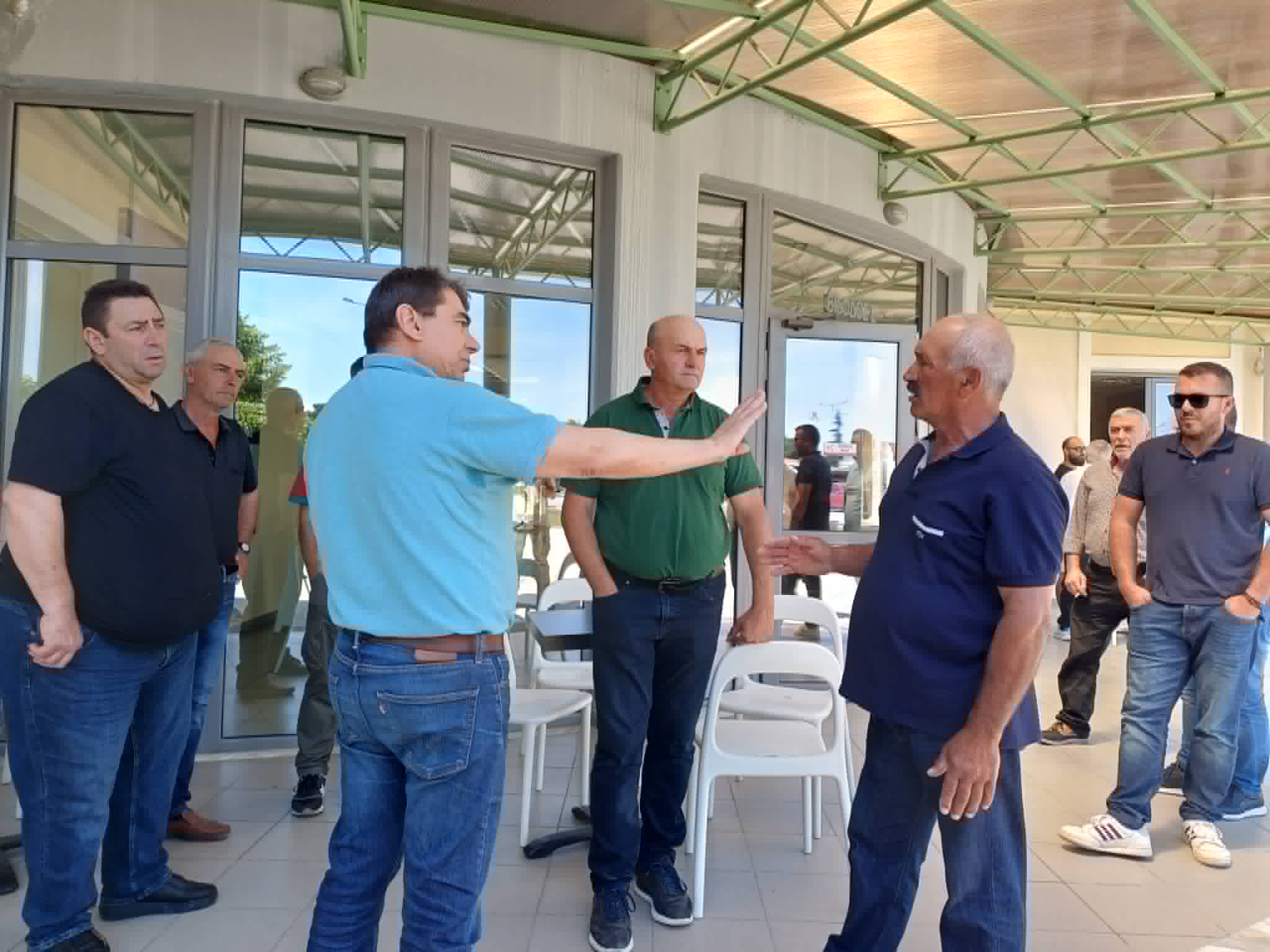 Οργή κτηνοτρόφων στην περιφερεια για την απαγόρευση μετακίνησης των κοπαδιών τους από το ΥπΑΑΤ (ΦΩΤΟ)
