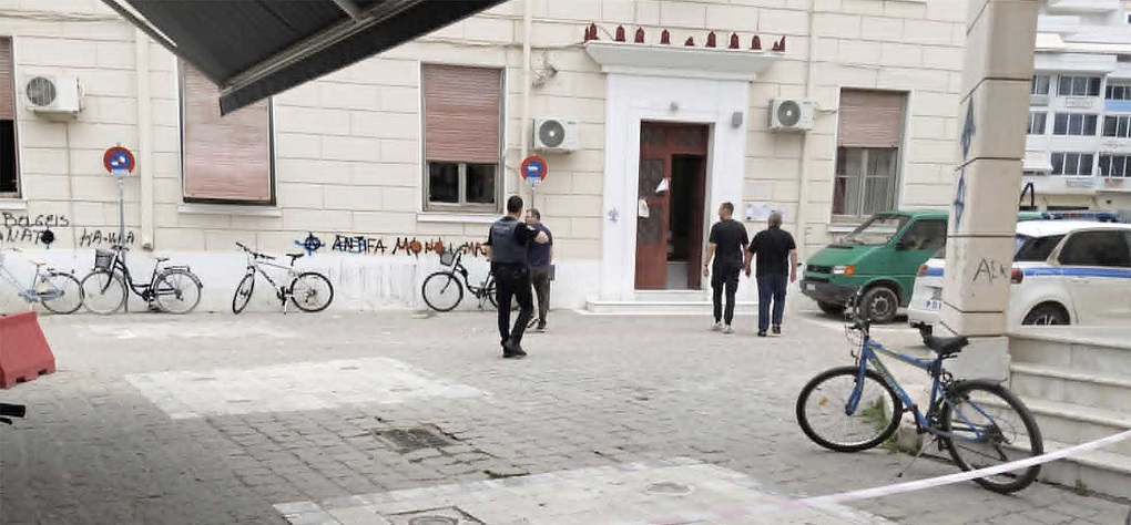 ΚΑΡΔΙΤΣΑ - Τηλεφώνημα για βόμβα στα δικαστήρια της Καρδίτσας (ΦΩΤΟ) ΚΑΡΔΙΤΣΑ - Τηλεφώνημα για βόμβα στα δικαστήρια της Καρδίτσας (ΦΩΤΟ)
