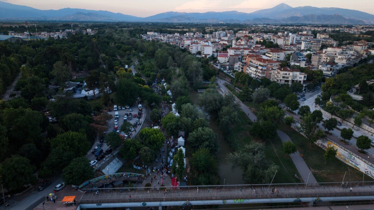 Φεστιβάλ Πηνειού: Χιλιάδες κόσμου στην κοίτη του Πηνειού σε μια συγκλονιστική πρεμιέρα (φωτ.) – Το σημερινό πρόγραμμα