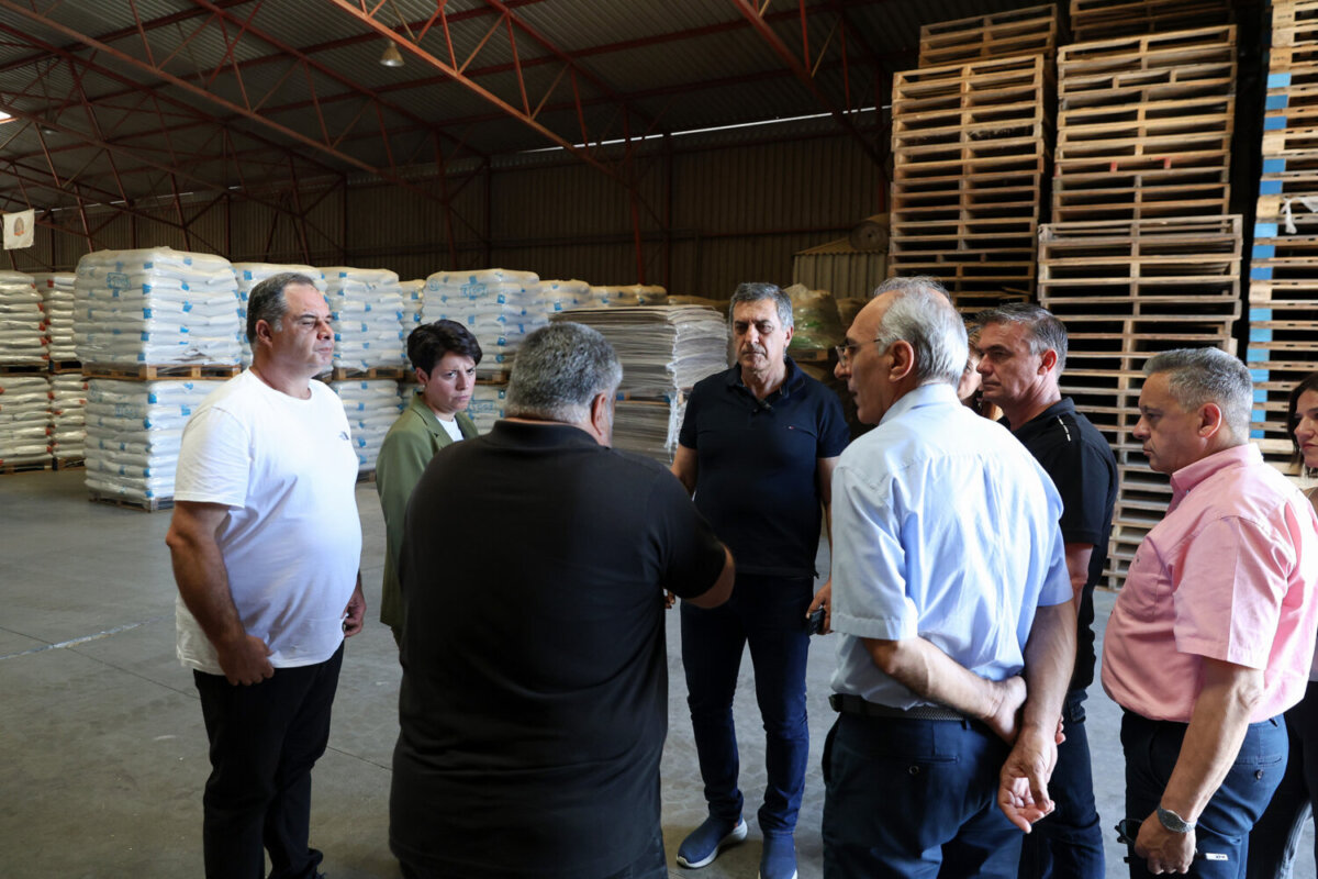 ΛΑΡΙΣΑ - Επισκέψεις Κουρέτα στον Αγροτικό Συνεταιρισμό Νίκαιας, στη Melissa Κίκιζας και στον ΘΕΣγη ΛΑΡΙΣΑ - Επισκέψεις Κουρέτα στον Αγροτικό Συνεταιρισμό Νίκαιας, στη Melissa Κίκιζας και στον ΘΕΣγη