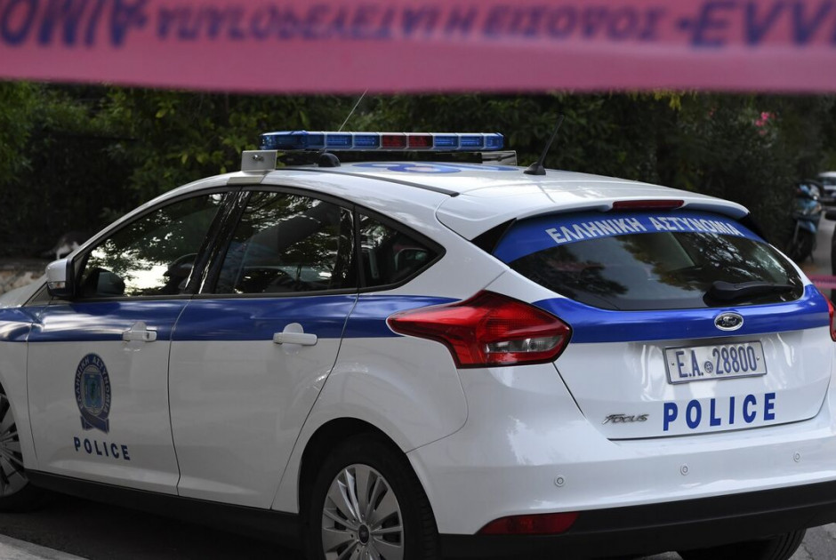 Σκηνές πανικού σε διαμέρισμα στη Λάρισα: Περιέλουσε με βενζίνη την πρώην σύζυγό του και απειλούσε να την κάψει
