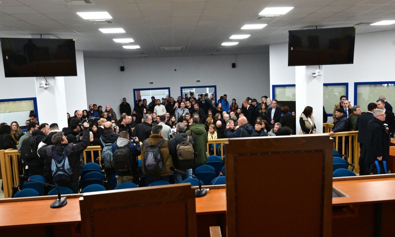ΛΑΡΙΣΑ - Δίκη για τα Τέμπη: Νέα ένταση και νέα διακοπή - Διαμαρτυρία συγγενών των θυμάτων ΛΑΡΙΣΑ - Δίκη για τα Τέμπη: Νέα ένταση και νέα διακοπή - Διαμαρτυρία συγγενών των θυμάτων