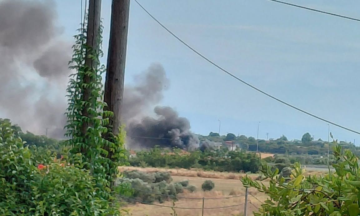 ΕΛΛΑΔΑ - Φωτιά σε δασική έκταση στην Νέα Καλλικράτεια Χαλκιδικής - Μήνυμα από το 112 για εκκένωση δύο οικισμών ΕΛΛΑΔΑ - Φωτιά σε δασική έκταση στην Νέα Καλλικράτεια Χαλκιδικής - Μήνυμα από το 112 για εκκένωση δύο οικισμών