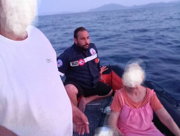 ΒΟΛΟΣ - Ζευγάρι εγκλωβίστηκε σε δυσπρόσιτη παραλία του Παγασητικού ΒΟΛΟΣ - Ζευγάρι εγκλωβίστηκε σε δυσπρόσιτη παραλία του Παγασητικού