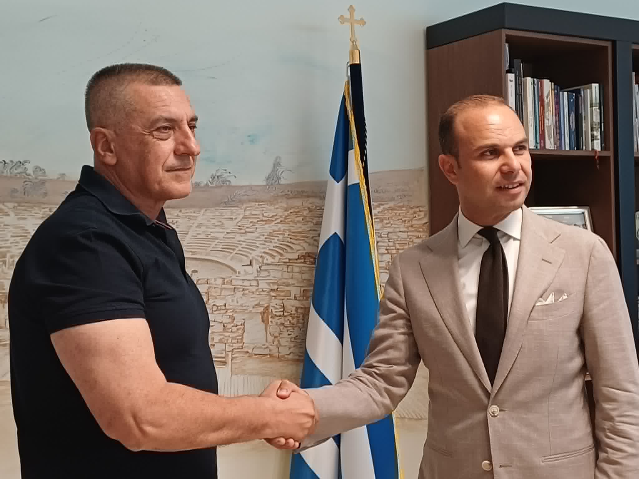 Επίσκεψη του νέου ιδιοκτήτη της ΠΑΕ ΑΕΛ Στ. Ζήση στον περιφερειάρχη Θεσσαλίας (φωτο+video)