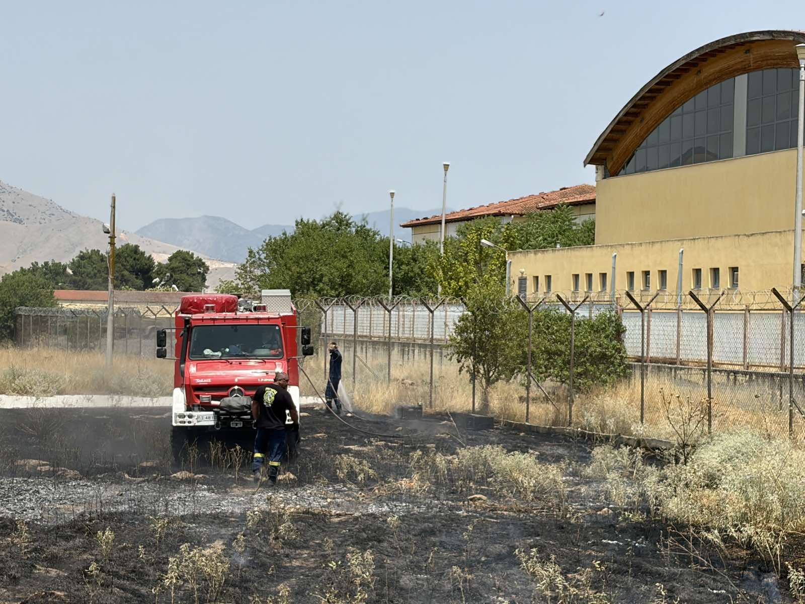ΛΑΡΙΣΑ - Άμεση επέμβαση απέτρεψε τα χειρότερα σε πυρκαγιά πλησίον του στρατοπέδου «Σχοινά» στον Τύρναβο (ΒΙΝΤΕΟ) ΛΑΡΙΣΑ - Άμεση επέμβαση απέτρεψε τα χειρότερα σε πυρκαγιά πλησίον του στρατοπέδου «Σχοινά» στον Τύρναβο (ΒΙΝΤΕΟ)