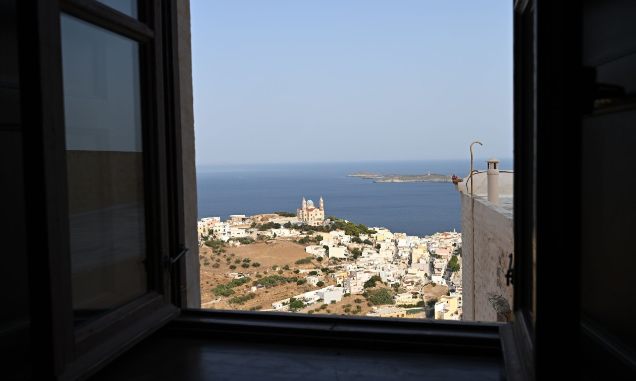 ΕΛΛΑΔΑ - Έγκλημα στη Σύρο: Πώς έγινε ο καβγάς που κατέληξε σε τραγωδία μεταξύ της γυναίκας και του ζευγαριού ΕΛΛΑΔΑ - Έγκλημα στη Σύρο: Πώς έγινε ο καβγάς που κατέληξε σε τραγωδία μεταξύ της γυναίκας και του ζευγαριού