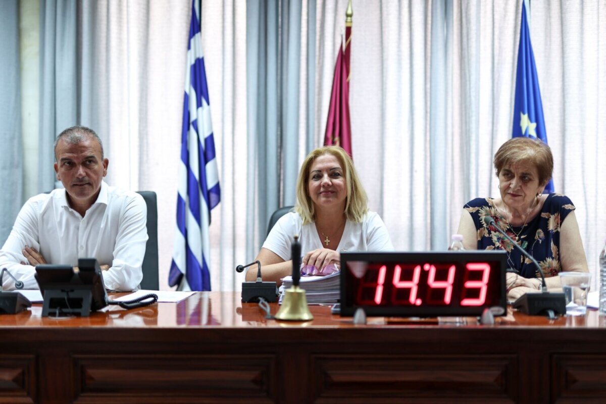 ΛΑΡΙΣΑ - Αντιπαράθεση στο Δημοτικό Συμβούλιο για το μοντέλο λειτουργίας του παζαριού της Λάρισας ΛΑΡΙΣΑ - Αντιπαράθεση στο Δημοτικό Συμβούλιο για το μοντέλο λειτουργίας του παζαριού της Λάρισας