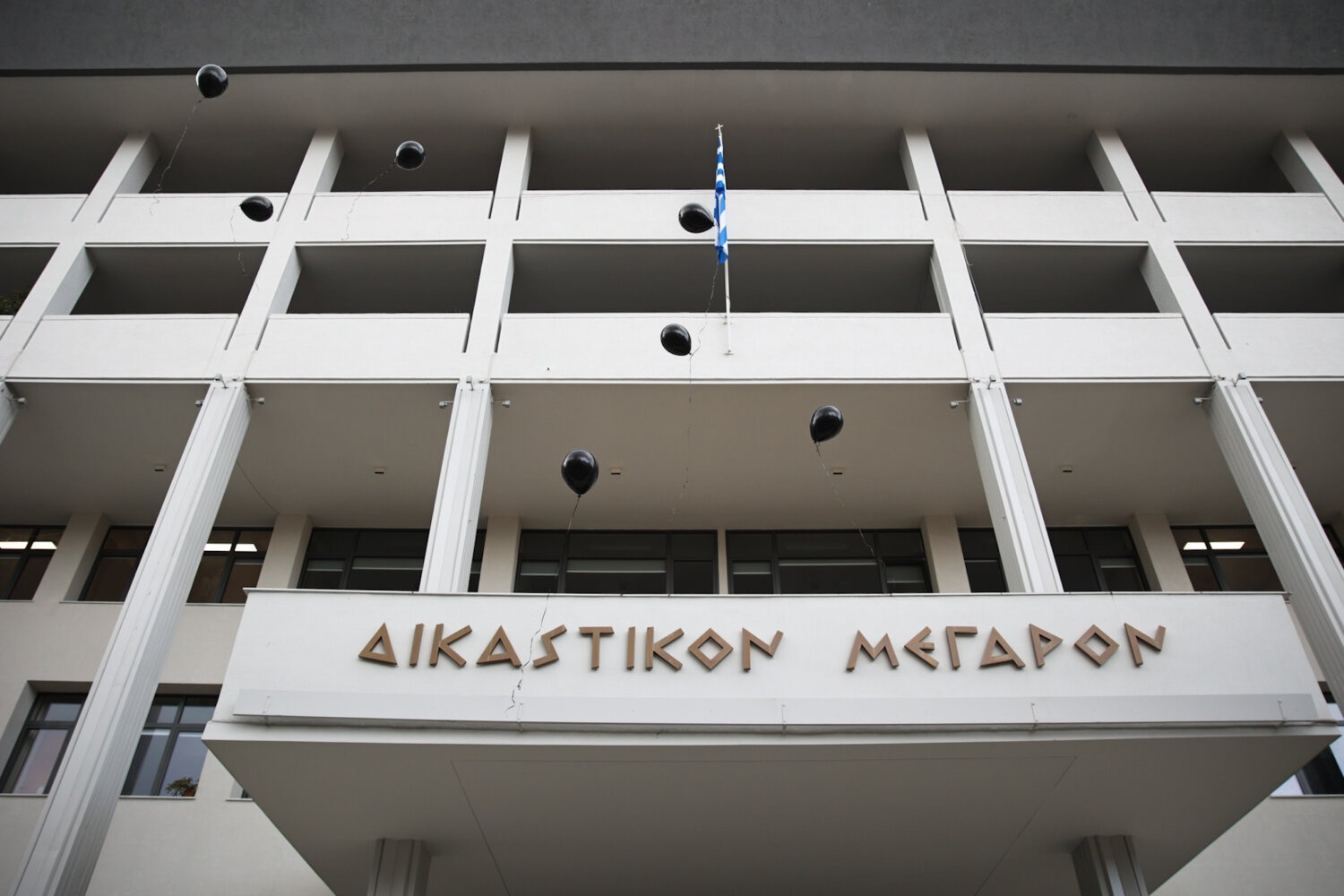 Πήρε αποζημίωση από την περιφέρεια Θεσσαλίας γιατί έπεσε με το ΙΧ του σε γκρεμό σε επαρχιακό δρόμο της Καρδίτσας!