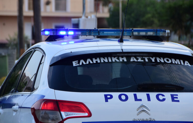 ΛΑΡΙΣΑ - Σύλληψη νεαρών στη Λάρισα για ληστεία, κλοπή και ξυλοδαρμό ανηλίκων ΛΑΡΙΣΑ - Σύλληψη νεαρών στη Λάρισα για ληστεία, κλοπή και ξυλοδαρμό ανηλίκων