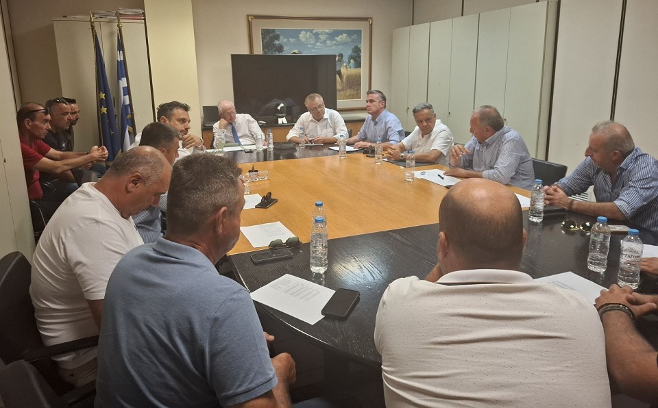 ΛΑΡΙΣΑ - Στην Αθήνα δήμαρχος Τυρνάβου και περιφερειάρχης Θεσσαλίας με στελέχη αγροτικού κινήματος και συνεταιρισμών για χαλαζόπληκτους ΛΑΡΙΣΑ - Στην Αθήνα δήμαρχος Τυρνάβου και περιφερειάρχης Θεσσαλίας με στελέχη αγροτικού κινήματος και συνεταιρισμών για χαλαζόπληκτους