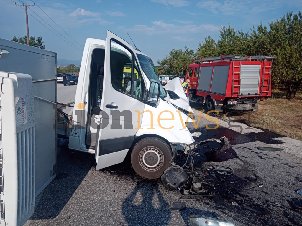 ΕΛΛΑΔΑ - Σέρρες: Βίντεο ντοκουμέντο από την τρομακτική στιγμή της σύγκρουσης ΙΧ με φορτηγό – Νεκροί μητέρα και γιος ΕΛΛΑΔΑ - Σέρρες: Βίντεο ντοκουμέντο από την τρομακτική στιγμή της σύγκρουσης ΙΧ με φορτηγό – Νεκροί μητέρα και γιος