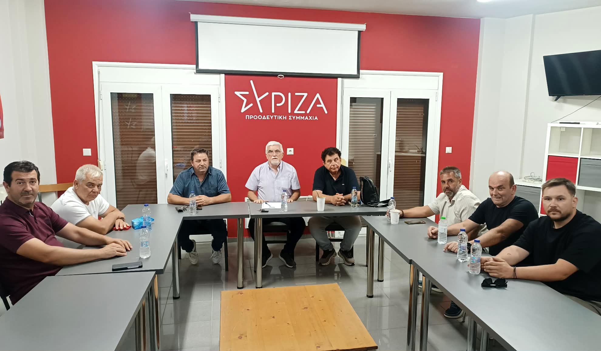 ΛΑΡΙΣΑ - Για τα ζητήματα αγροτών και κτηνοτρόφων ενημερώθηκε διεξοδικά ο βουλευτής Λάρισας Γιάννης Καριπίδης ΛΑΡΙΣΑ - Για τα ζητήματα αγροτών και κτηνοτρόφων ενημερώθηκε διεξοδικά ο βουλευτής Λάρισας Γιάννης Καριπίδης