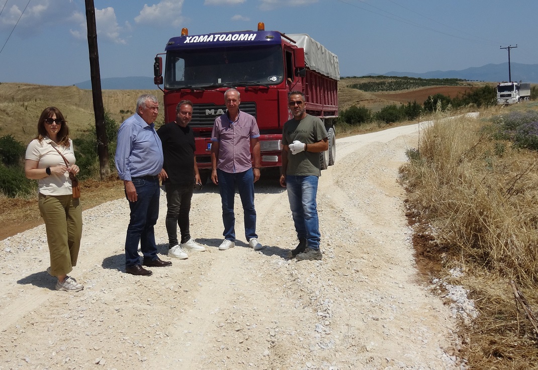 ΛΑΡΙΣΑ - «Συνεχίζεται με γοργούς ρυθμούς το έργο της αγροτικής οδοποιίας στο Δήμο Κιλελέρ» ΛΑΡΙΣΑ - «Συνεχίζεται με γοργούς ρυθμούς το έργο της αγροτικής οδοποιίας στο Δήμο Κιλελέρ»