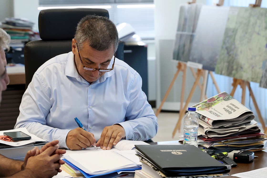 Υπογράφηκε η σύμβαση για την ολοκλήρωση της Παράκαμψης Συκεώνας: 9,19 εκατ. ευρώ η νέα σύμβαση (video)
