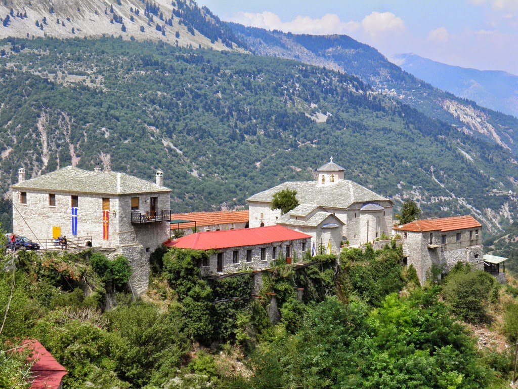 ΚΑΡΔΙΤΣΑ - Πλήθος πιστών αναμένεται και φέτος το δεκαπενταύγουστο στην Ιερά Μονή Παναγίας Σπηλιάς στα Άγραφα ΚΑΡΔΙΤΣΑ - Πλήθος πιστών αναμένεται και φέτος το δεκαπενταύγουστο στην Ιερά Μονή Παναγίας Σπηλιάς στα Άγραφα