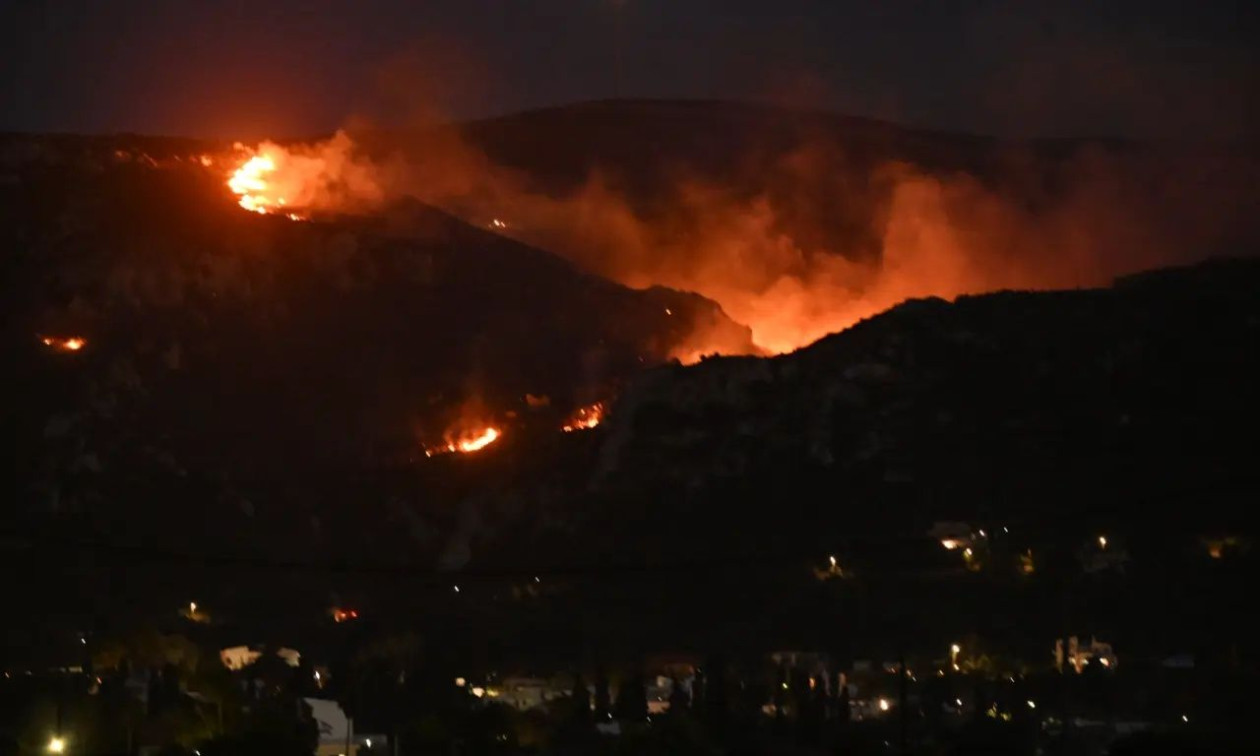 ΕΛΛΑΔΑ - Φωτιές: Χωρίς ενεργό μέτωπο στο Ρέθυμνο, σε εξέλιξη η πυρκαγιά στην Κω ΕΛΛΑΔΑ - Φωτιές: Χωρίς ενεργό μέτωπο στο Ρέθυμνο, σε εξέλιξη η πυρκαγιά στην Κω