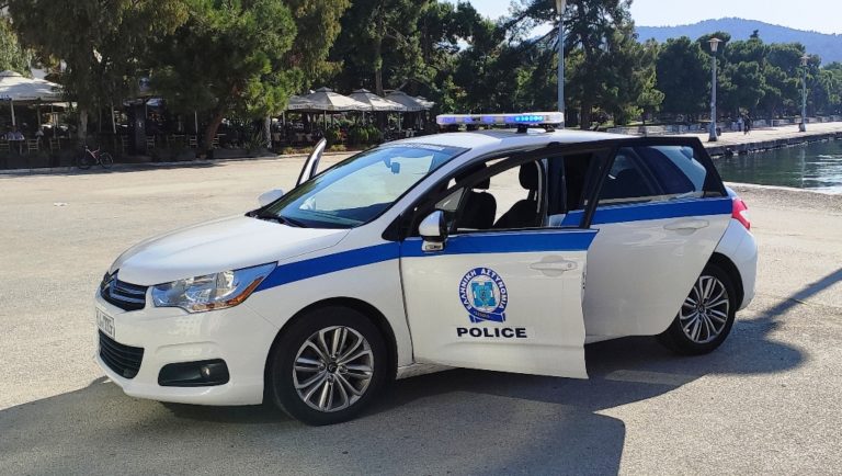 ΒΟΛΟΣ - Άγρια καταδίωξη στον Βόλο: Ανήλικος χωρίς κράνος και πινακίδες επιτέθηκε σε αστυνομικό ΒΟΛΟΣ - Άγρια καταδίωξη στον Βόλο: Ανήλικος χωρίς κράνος και πινακίδες επιτέθηκε σε αστυνομικό