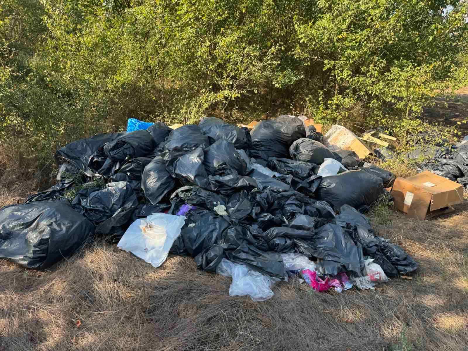 ΛΑΡΙΣΑ - Άμεση παρέμβαση του Δήμου Τυρνάβου για την Παράνομη χωματερή στο Ρουμάνι ΛΑΡΙΣΑ - Άμεση παρέμβαση του Δήμου Τυρνάβου για την Παράνομη χωματερή στο Ρουμάνι