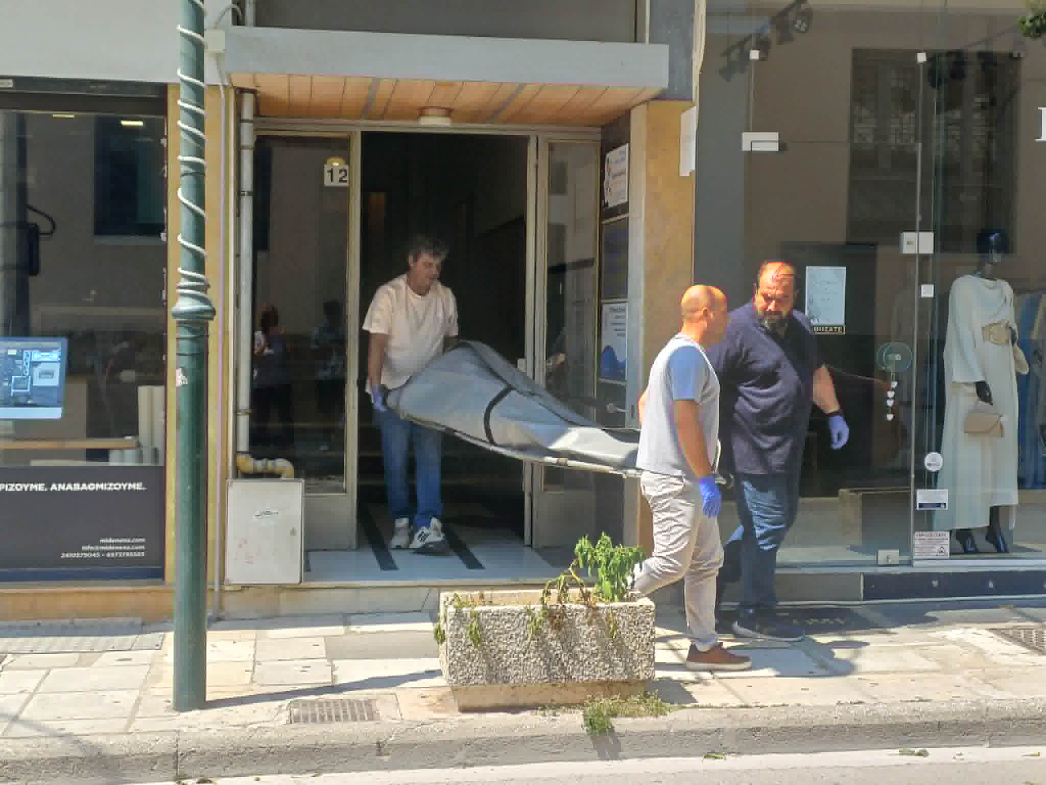 Σοκ στη Λάρισα: 50χρονη ήταν νεκρή στο διαμέρισμά της στο κέντρο εδώ κι έναν χρόνο ! (ΦΩΤΟ)
