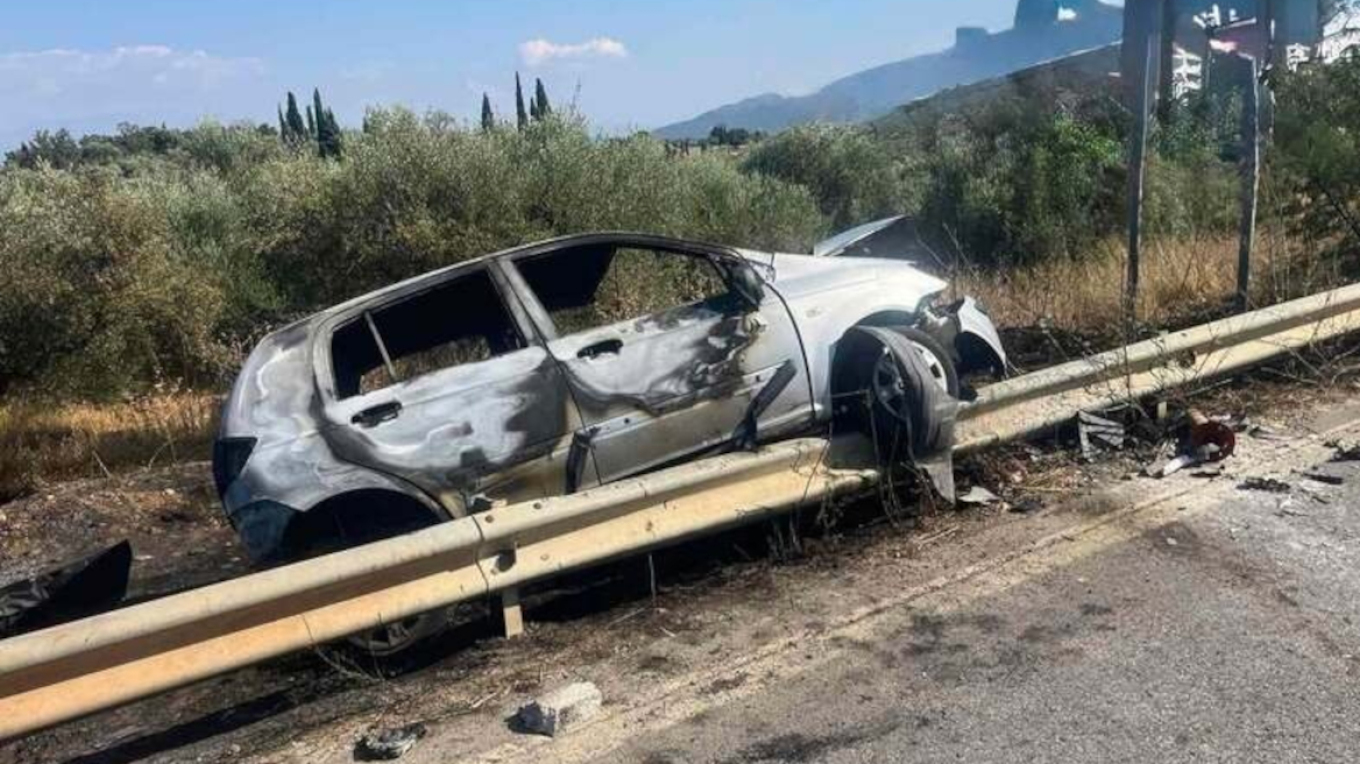 ΕΛΛΑΔΑ - Τραγωδία στην Κάτω Αχαΐα: 46χρονη μητέρα η οδηγός που απανθρακώθηκε στο σοκαριστικό τροχαίο στην παλαιά εθνική Πατρών-Πύργου ΕΛΛΑΔΑ - Τραγωδία στην Κάτω Αχαΐα: 46χρονη μητέρα η οδηγός που απανθρακώθηκε στο σοκαριστικό τροχαίο στην παλαιά εθνική Πατρών-Πύργου