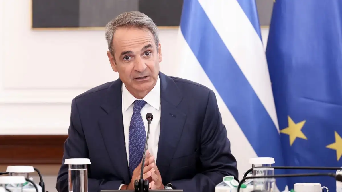 ΠΟΛΙΤΙΚΗ - Κυριάκος Μητσοτάκης στο υπουργικό: Από 1η Σεπτεμβρίου η μείωση τιμών και στα σχολικά είδη ΠΟΛΙΤΙΚΗ - Κυριάκος Μητσοτάκης στο υπουργικό: Από 1η Σεπτεμβρίου η μείωση τιμών και στα σχολικά είδη