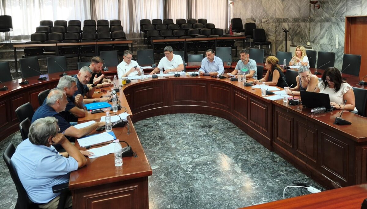 ΛΑΡΙΣΑ - Δήμος Λαρισαίων: Ολοκληρωμένη φροντίδα της πόλης με τη νέα σύμβαση για το πράσινο ΛΑΡΙΣΑ - Δήμος Λαρισαίων: Ολοκληρωμένη φροντίδα της πόλης με τη νέα σύμβαση για το πράσινο