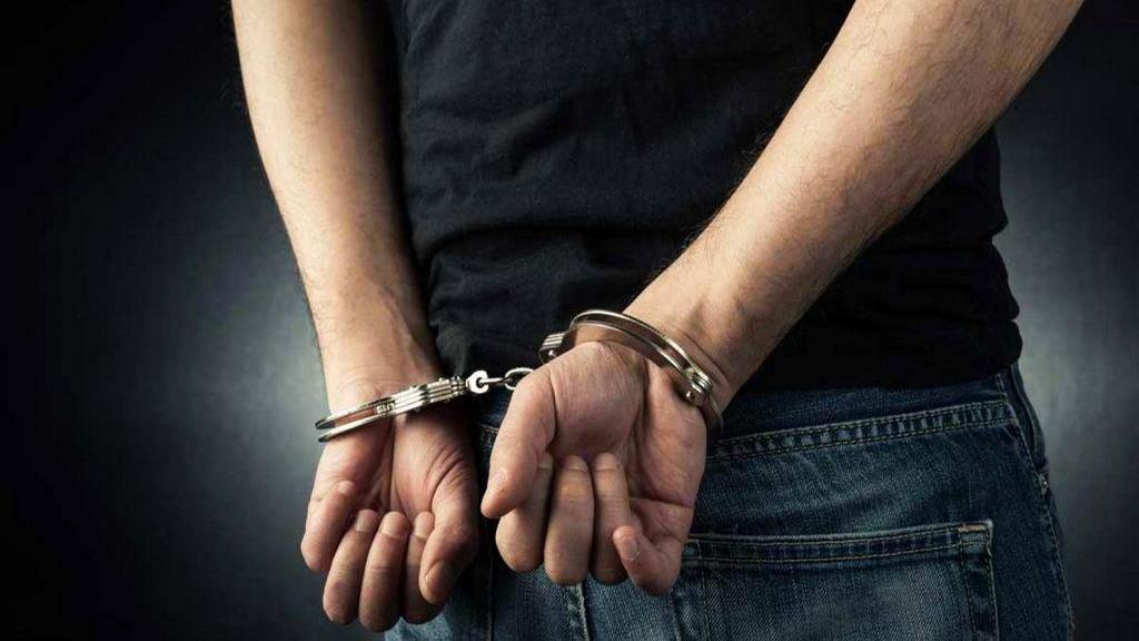 ΛΑΡΙΣΑ - Συνελήφθη στον Τύρναβο μετά από κάθειρξη σχεδόν 10 ετών για απόπειρα ανθρωποκτονίας ΛΑΡΙΣΑ - Συνελήφθη στον Τύρναβο μετά από κάθειρξη σχεδόν 10 ετών για απόπειρα ανθρωποκτονίας