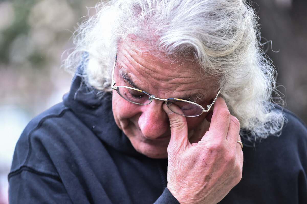 ΘΕΣΣΑΛΙΑ - Υπόθεση Βασίλη Μάγγου: Απέβαλαν τον πατέρα του από τη δίκη – «Καταγγέλλω τα ψέματά σας» ΘΕΣΣΑΛΙΑ - Υπόθεση Βασίλη Μάγγου: Απέβαλαν τον πατέρα του από τη δίκη – «Καταγγέλλω τα ψέματά σας»