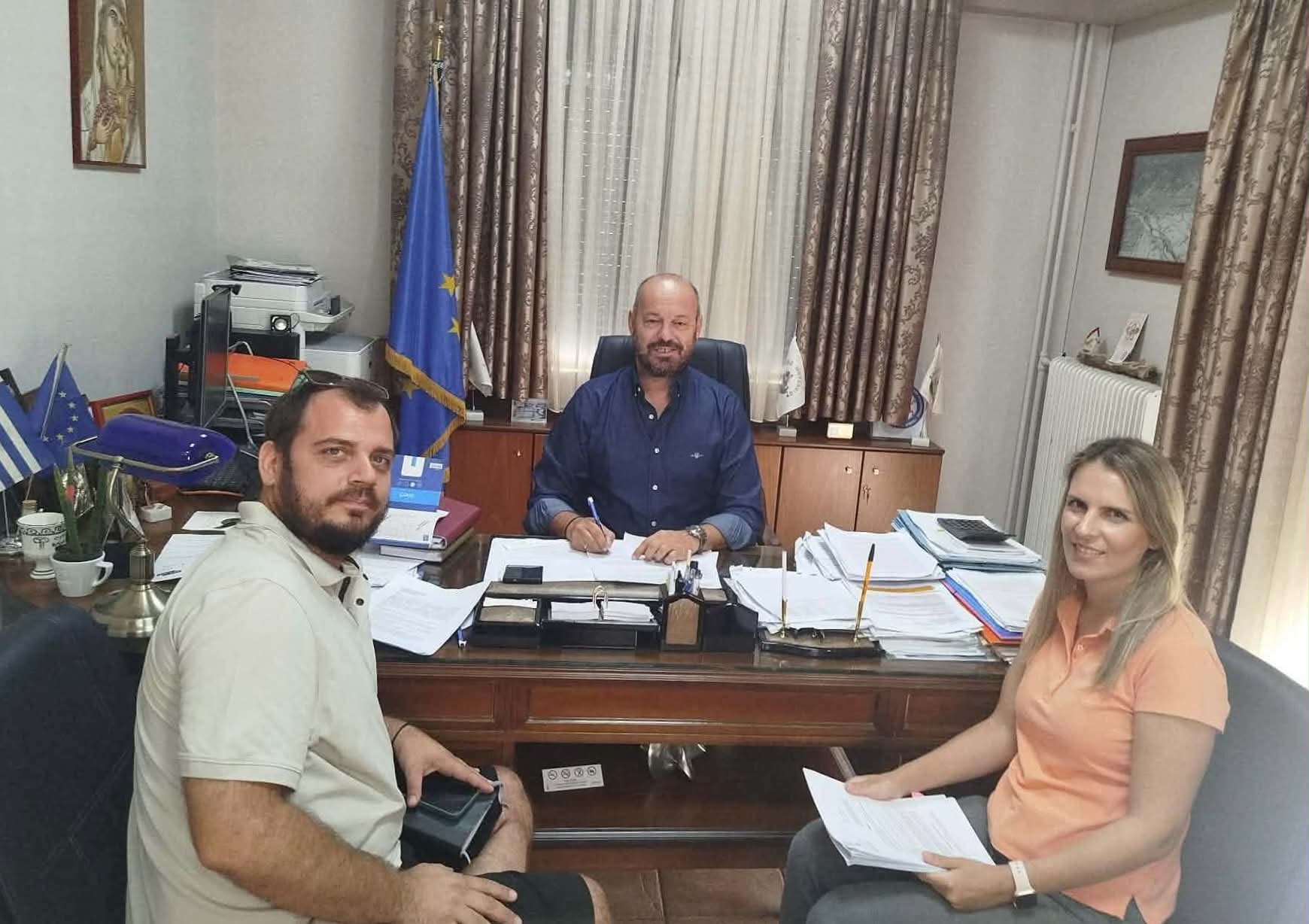 ΚΑΡΔΙΤΣΑ - Υπεγράφη η σύμβαση του έργου «Αποκατάσταση ζημιών σε σχολικές μονάδες του Δήμου Μουζακίου λόγω Daniel» ΚΑΡΔΙΤΣΑ - Υπεγράφη η σύμβαση του έργου «Αποκατάσταση ζημιών σε σχολικές μονάδες του Δήμου Μουζακίου λόγω Daniel»