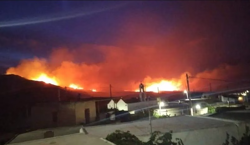 ΕΛΛΑΔΑ - Μαίνεται ανεξέλεγκτη η φωτιά στο Λασίθι – Ήχησε το 112 για ετοιμότητα σε 5 οικισμούς ΕΛΛΑΔΑ - Μαίνεται ανεξέλεγκτη η φωτιά στο Λασίθι – Ήχησε το 112 για ετοιμότητα σε 5 οικισμούς