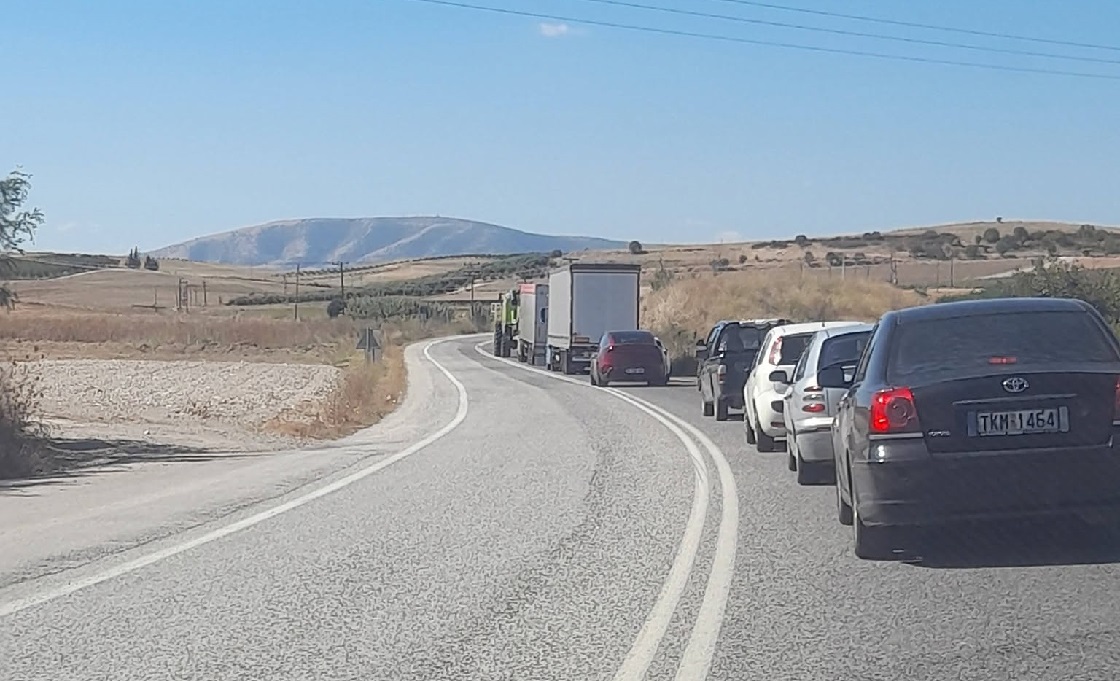 Λάρισα–Τρίκαλα: Ένας δρόμος που δεν αντέχει άλλη καθυστέρηση -καθημερινό μποτιλιάρισμα μετά την Τερψιθέα (ΦΩΤΟ) Λάρισα–Τρίκαλα: Ένας δρόμος που δεν αντέχει άλλη καθυστέρηση -καθημερινό μποτιλιάρισμα μετά την Τερψιθέα (ΦΩΤΟ)