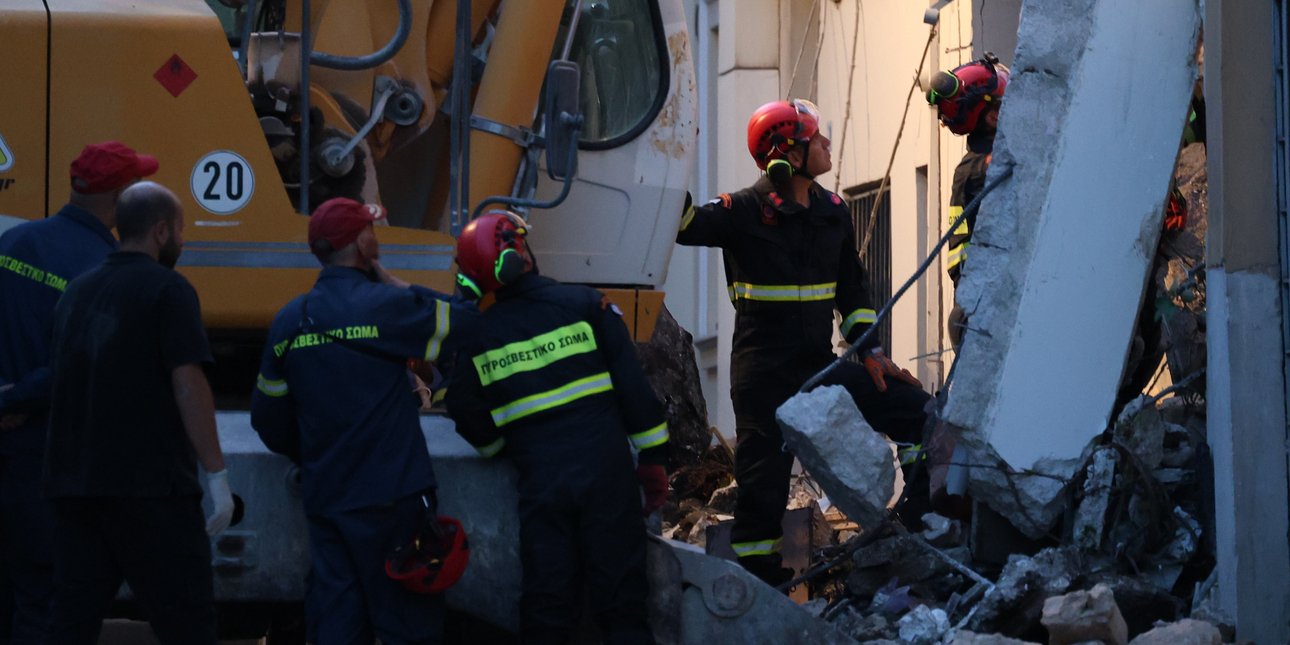 ΕΛΛΑΔΑ - Έκρηξη στην Πλάκα: Φόβοι για μεγάλη τραγωδία, έξι αγνοούμενοι - Συνεχίζεται η έρευνα ΕΛΛΑΔΑ - Έκρηξη στην Πλάκα: Φόβοι για μεγάλη τραγωδία, έξι αγνοούμενοι - Συνεχίζεται η έρευνα