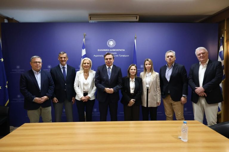 ΘΕΣΣΑΛΙΑ - Συνάντηση Σχοινά με γραμματείς Αποκεντρωμένων Διοικήσεων – Αξιοποίηση επιστημονικού δυναμικού για αντιμετώπιση επιζωοτιών ΘΕΣΣΑΛΙΑ - Συνάντηση Σχοινά με γραμματείς Αποκεντρωμένων Διοικήσεων – Αξιοποίηση επιστημονικού δυναμικού για αντιμετώπιση επιζωοτιών