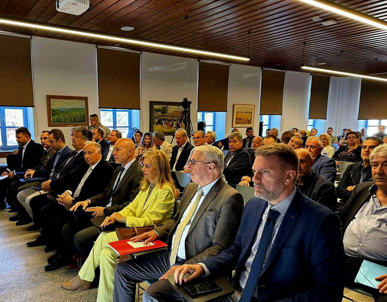 ΚΑΡΔΙΤΣΑ - Οι Δήμοι ενώνουν δυνάμεις για νερό, ενέργεια, ανθεκτικότητα των τοπικών κοινωνιών ΚΑΡΔΙΤΣΑ - Οι Δήμοι ενώνουν δυνάμεις για νερό, ενέργεια, ανθεκτικότητα των τοπικών κοινωνιών